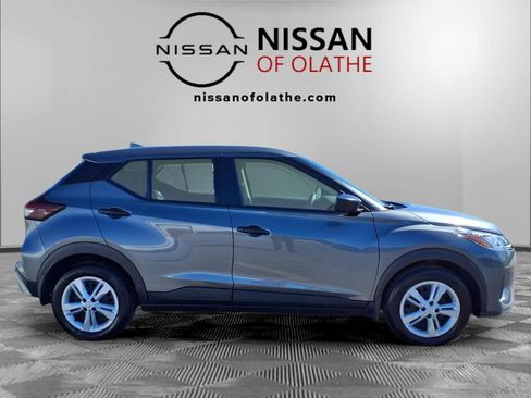 Certified 2025 Nissan Kicks Play S image 30