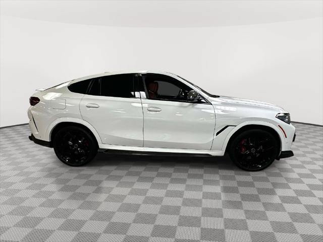 Used 2023 BMW X6 xDrive40i w/ Executive Package AWD/4WD image 2