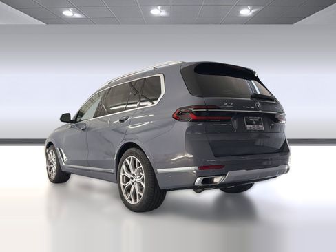 Used 2026 BMW X7 xDrive40i w/ Premium Package AWD/4WD image 3