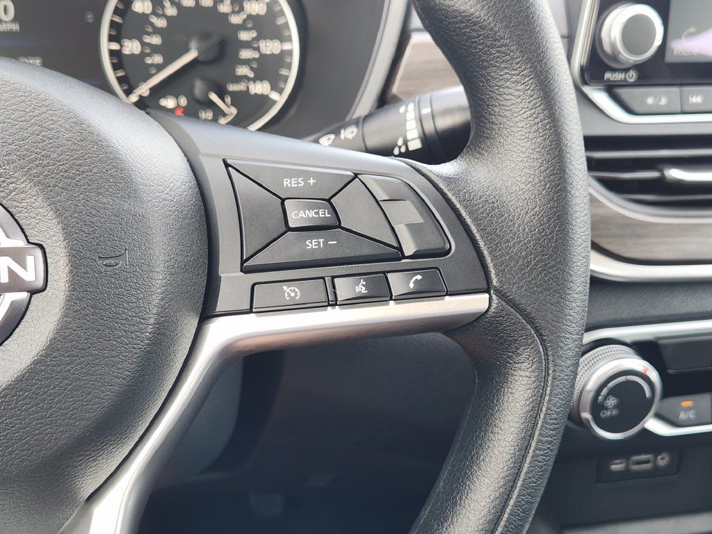 Used 2026 Nissan Altima 2.5 SV FWD image 28