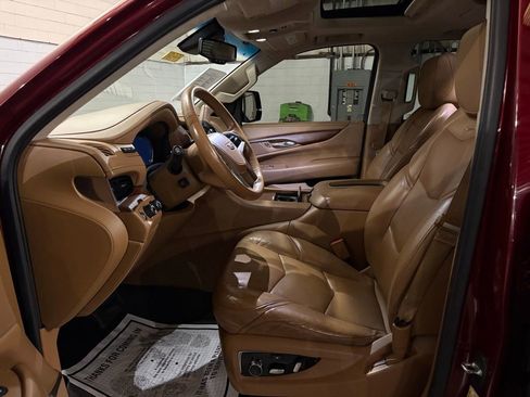 Used 2016 Cadillac Escalade Platinum image 18