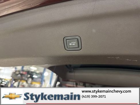 Used 2023 GMC Yukon SLT w/ Max Trailering Package image 17