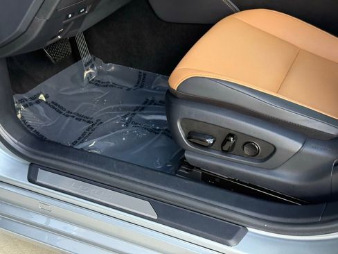 Used 2024 Lexus ES 350 350 w/ Premium Package image 20