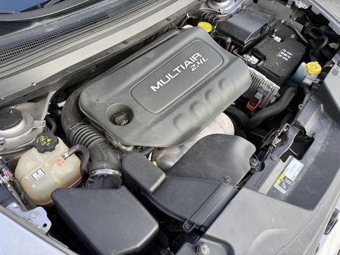 Used 2018 Jeep Cherokee Latitude image 25