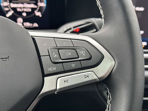 New 2026 Volkswagen Tiguan SE image 24