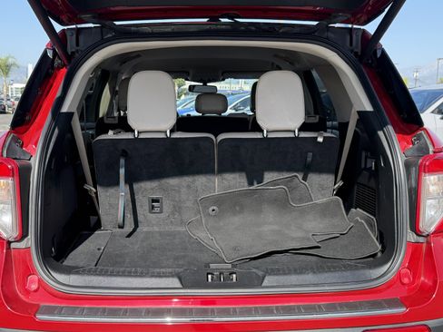 Used 2024 Ford Explorer Limited image 10