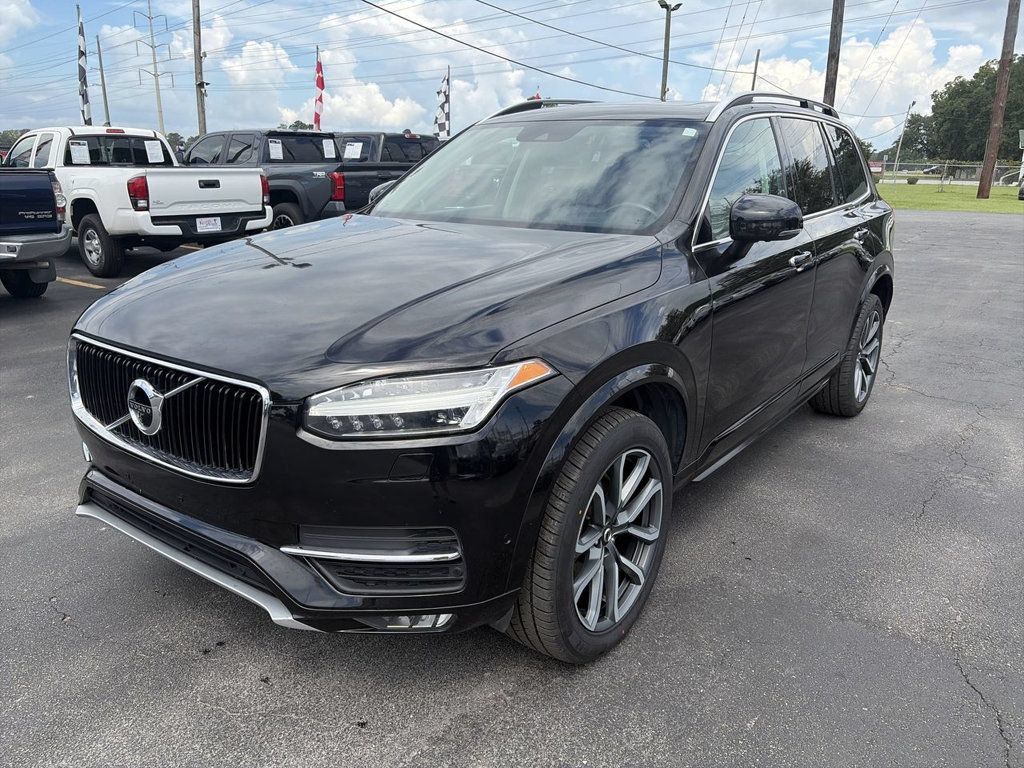 Used 2018 Volvo XC90 T6 Momentum w/ Convenience Package AWD/4WD image 1
