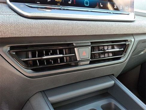 New 2025 Volkswagen Tiguan S image 13