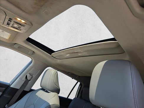 Used 2021 Toyota Highlander Limited AWD/4WD image 8