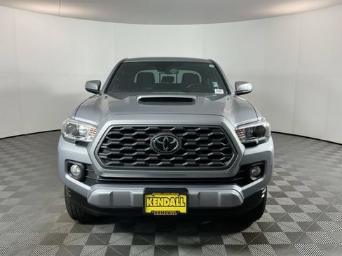 Used 2021 Toyota Tacoma TRD Sport w/ Technology Package AWD/4WD image 2