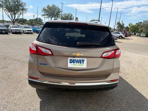 Used 2018 Chevrolet Equinox Premier FWD image 4