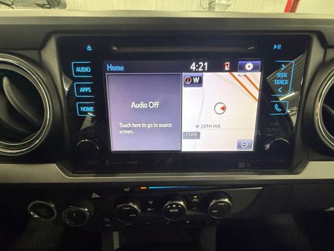 Used 2019 Toyota Tacoma TRD Off-Road AWD/4WD image 20