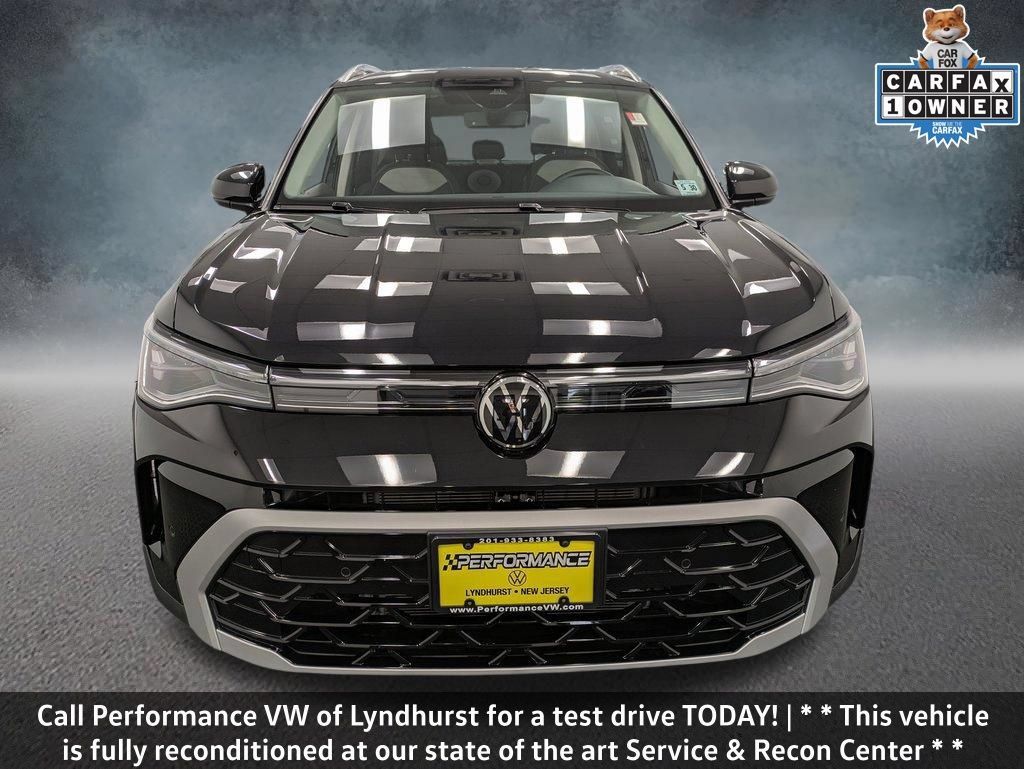Used 2025 Volkswagen Taos SEL w/ Black Wheel Plus Package AWD/4WD image 2