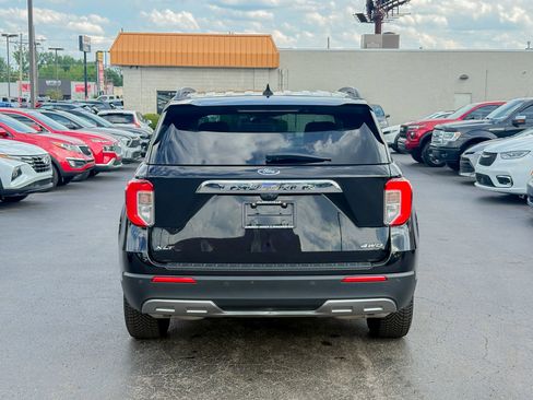 Used 2022 Ford Explorer XLT w/ Equipment Group 202A AWD/4WD image 15