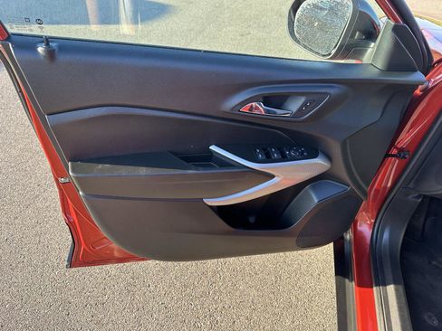 Used 2024 Chevrolet Trax RS w/ Driver Confidence Package FWD image 17