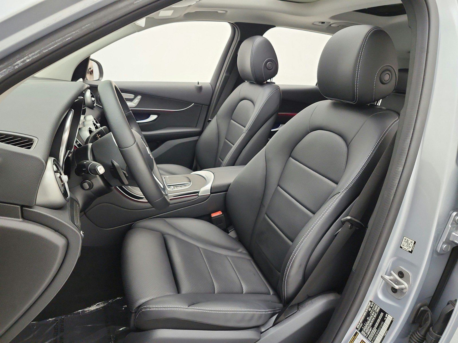 Used 2022 Mercedes-Benz GLC 300 w/ Premium Package Lite image 15