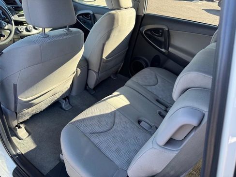 Used 2011 Toyota RAV4 4WD w/ Base L4 Extra Value Pkg image 18