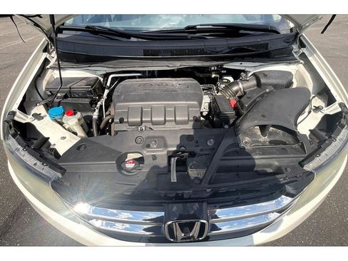 Used 2015 Honda Odyssey Touring Elite image 11