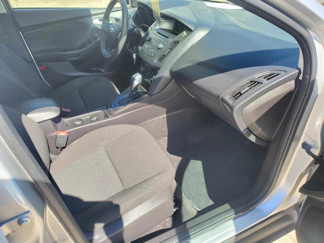 Used 2015 Ford Focus SE FWD image 5