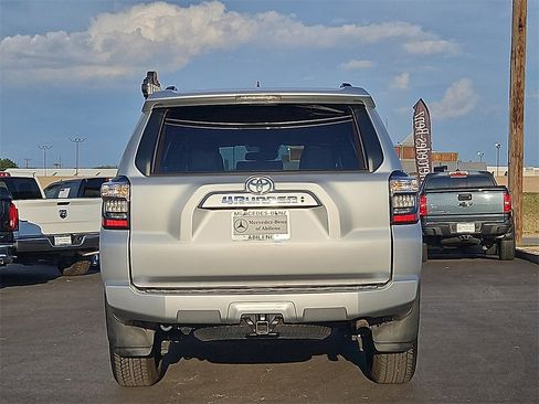 Used 2024 Toyota 4Runner SR5 Premium image 6