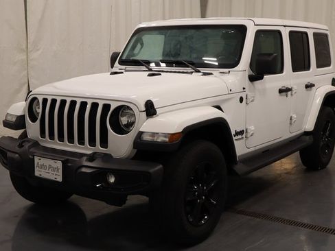 Used 2020 Jeep Wrangler Unlimited Sahara image 5