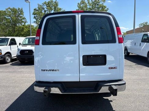 Used 2024 GMC Savana 2500 w/ Driver Convenience Package RWD image 4