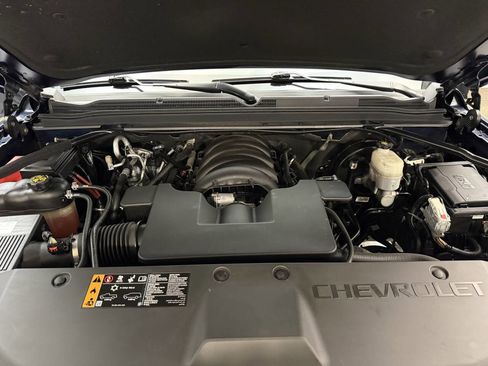 Used 2018 Chevrolet Suburban LT w/ LT Signature Package image 32