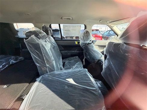 New 2026 Hyundai Santa Fe SE image 8