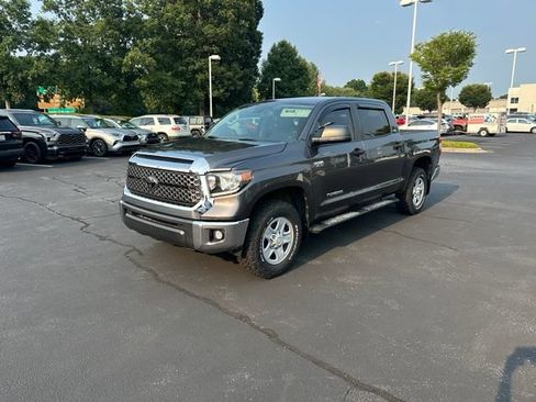 Used 2021 Toyota Tundra SR5 w/ SR5 Leather Package AWD/4WD image 5