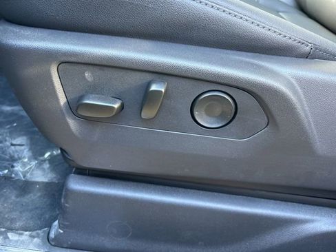 New 2026 GMC Sierra 1500 SLT w/ SLT Premium Plus Package image 9