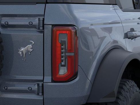 New 2025 Ford Bronco Outer Banks w/ Sasquatch Package AWD/4WD image 23
