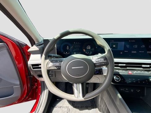Used 2024 Hyundai Sonata SEL FWD image 11
