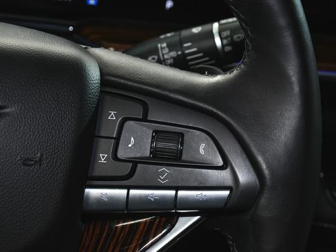 Used 2021 Cadillac Escalade Premium Luxury w/ Driver Assist Tech Package AWD/4WD image 34