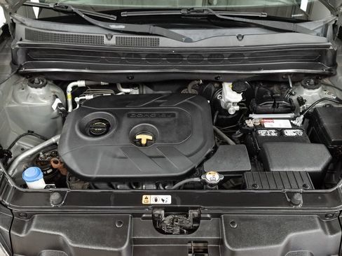 Used 2013 Kia Soul + FWD image 3