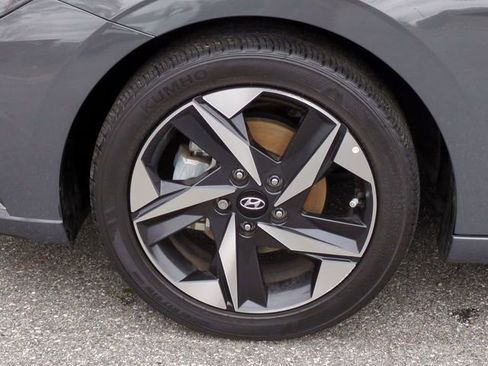 Certified 2023 Hyundai Elantra Limited image 11