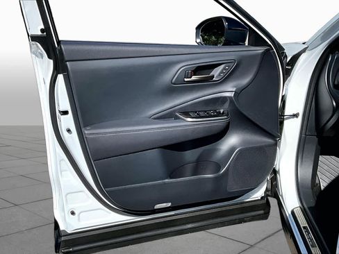 Used 2025 Toyota Crown Signia w/ Advanced Technology Package AWD/4WD image 21