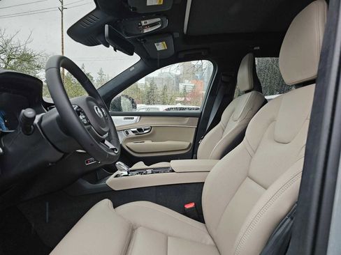 New 2026 Volvo XC90 T8 Ultra w/ Lounge Package AWD/4WD image 19