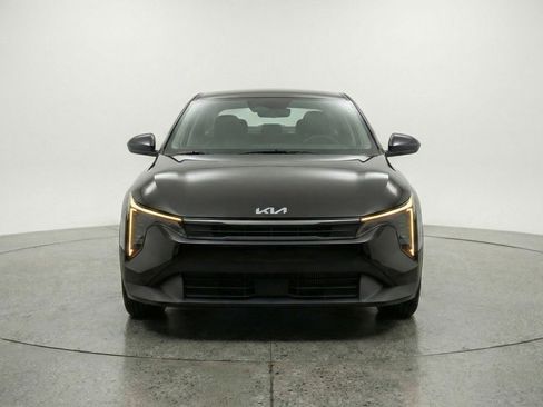 Used 2025 Kia K4 LXS image 1