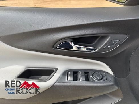Used 2019 Chevrolet Equinox LS FWD image 15
