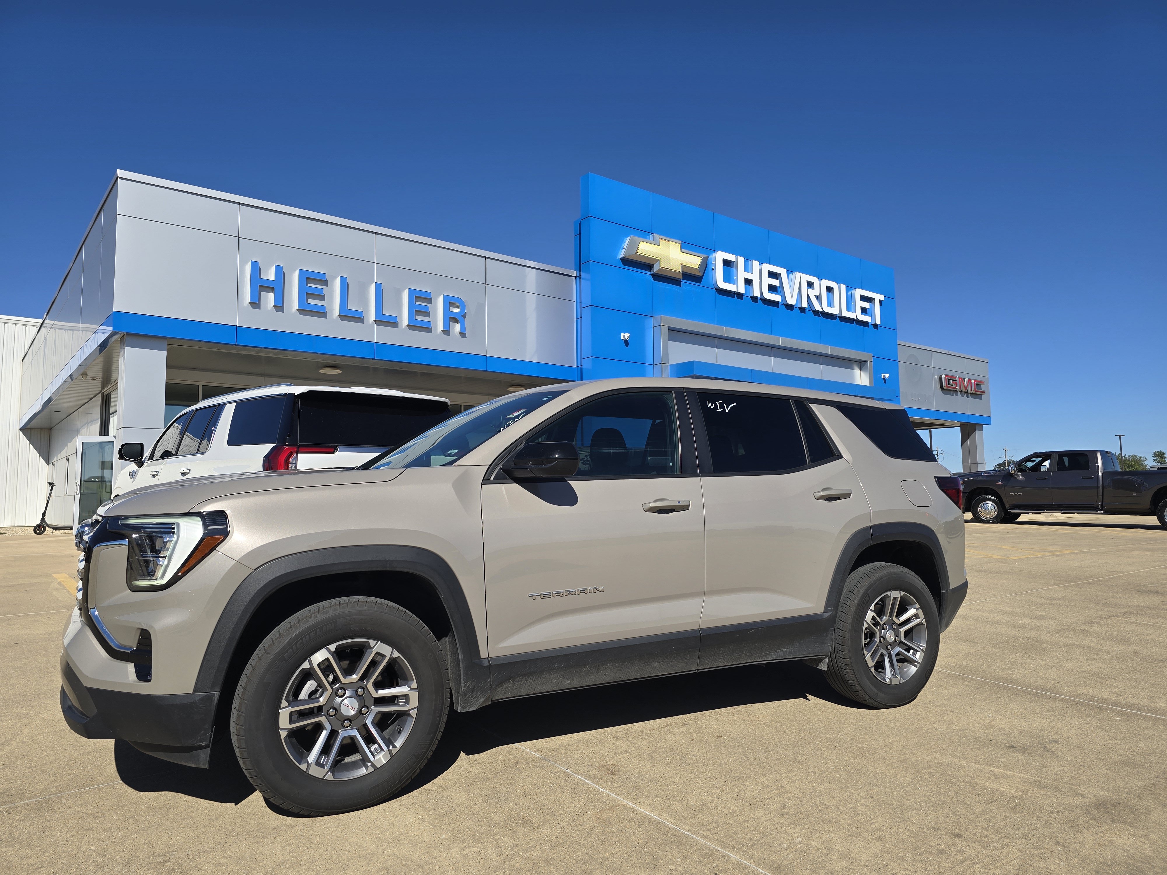 Used 2026 GMC Terrain Elevation FWD image 3