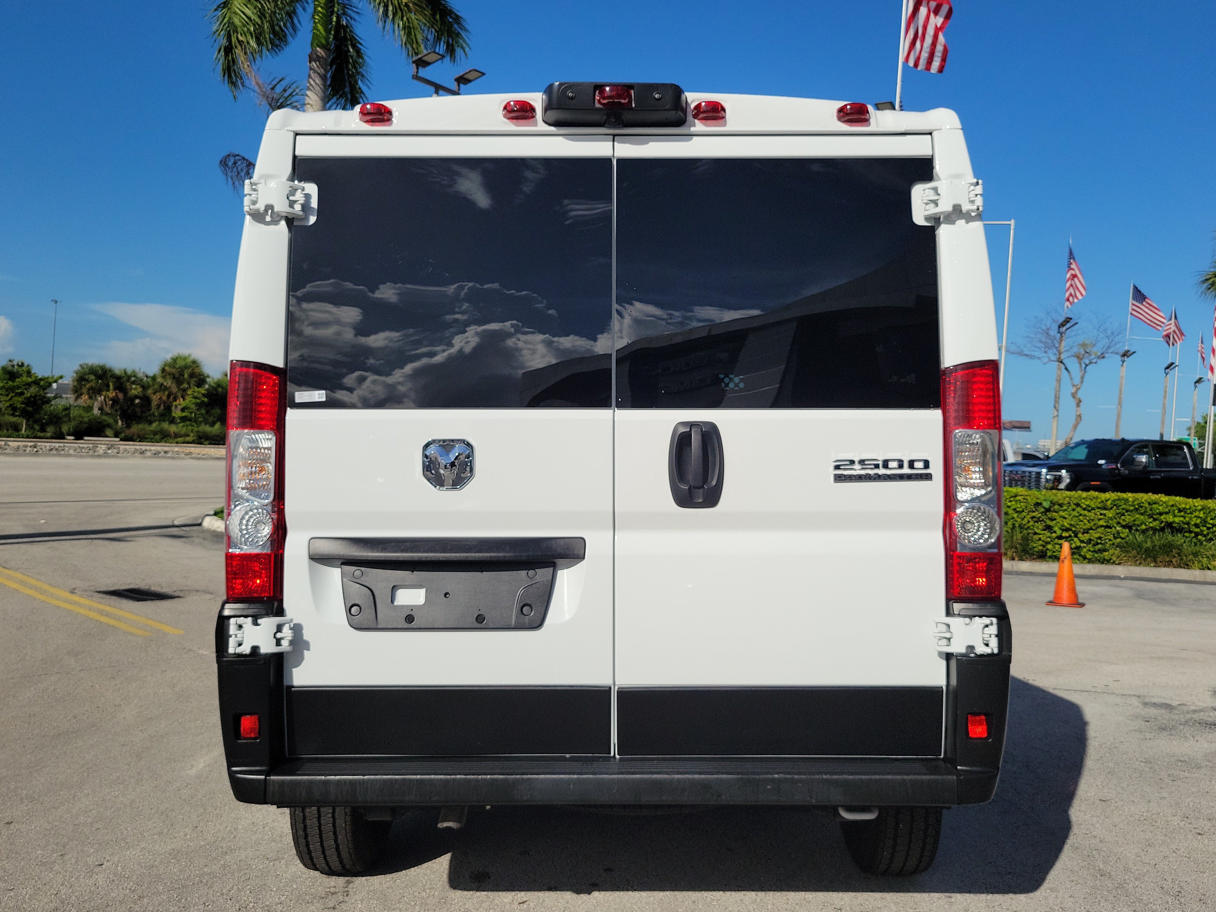 Used 2025 RAM ProMaster 2500 w/ U-Haul Equipment Group FWD image 6