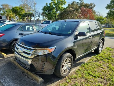 Used 2013 Ford Edge SE image 2