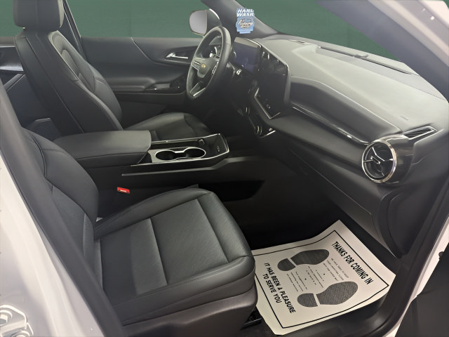 Used 2025 Chevrolet Equinox LT w/ Convenience Package II FWD image 14