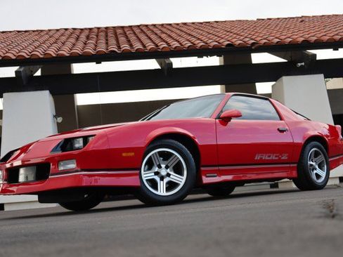 Used 1990 Chevrolet Camaro IROC-Z image 3