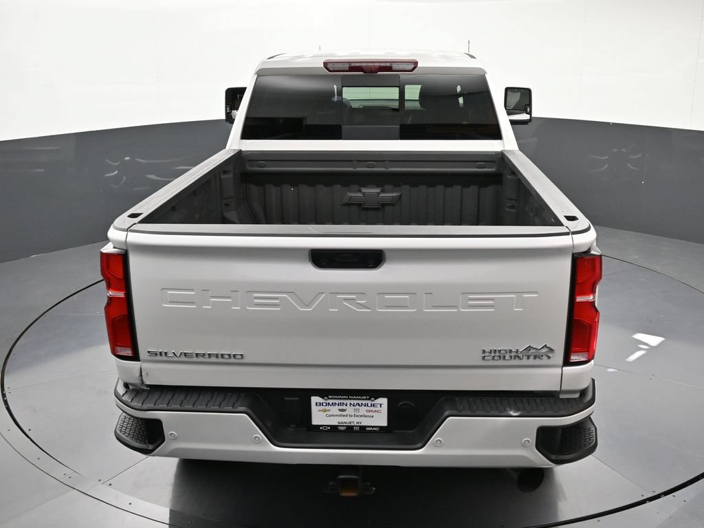 Certified 2025 Chevrolet Silverado 3500 High Country AWD/4WD image 18