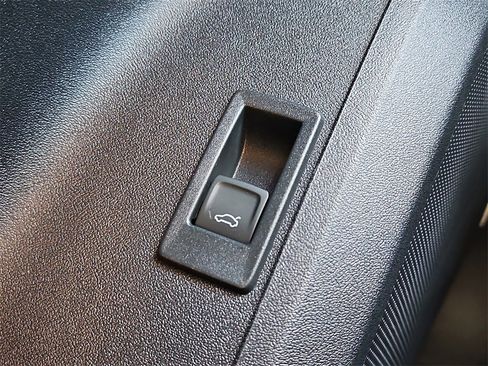 New 2025 Audi Q5 Premium Plus image 15