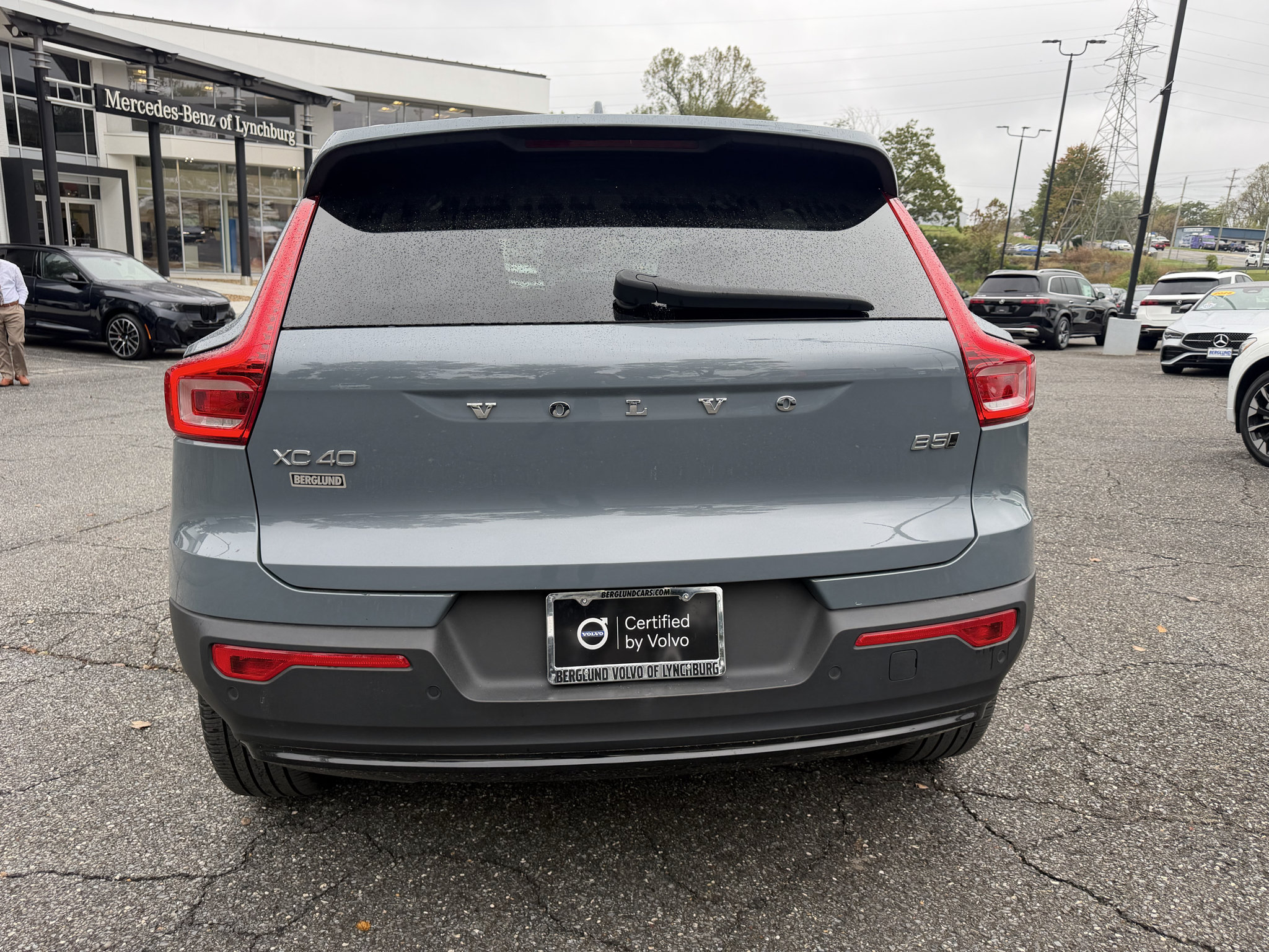 Used 2023 Volvo XC40 B5 Plus w/ Climate Package AWD/4WD image 6