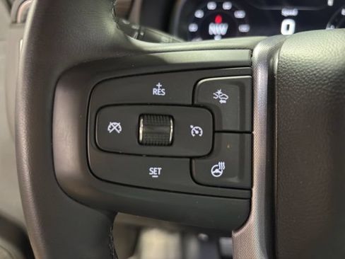 Used 2023 GMC Yukon SLT w/ SLT Luxury Package AWD/4WD image 29