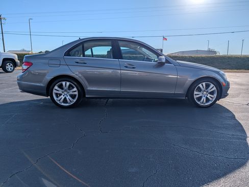 Used 2011 Mercedes-Benz C 300 Luxury image 5