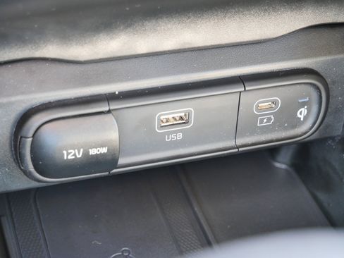 Used 2023 Kia Telluride S FWD image 30